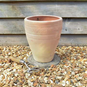 'Kahari Wings' Terracotta Planter 22cm