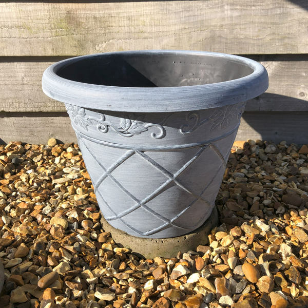 Antiqua Planter 'Black with White' 25cm